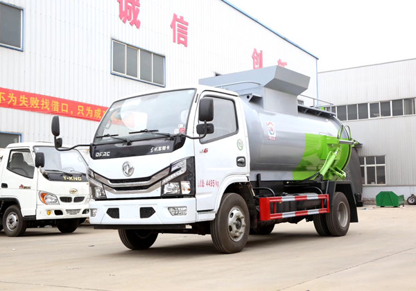 国六东风5方餐厨垃圾车圆罐